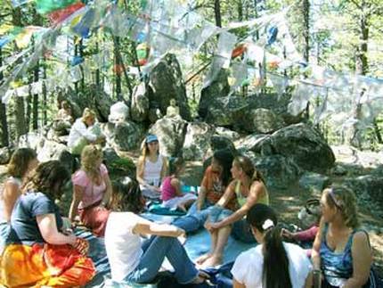 Titanya and Dondi’s Five Element and Bellydance workshop at Feathered Pipe Ranch, 2003 (Is that Emily Butler????)